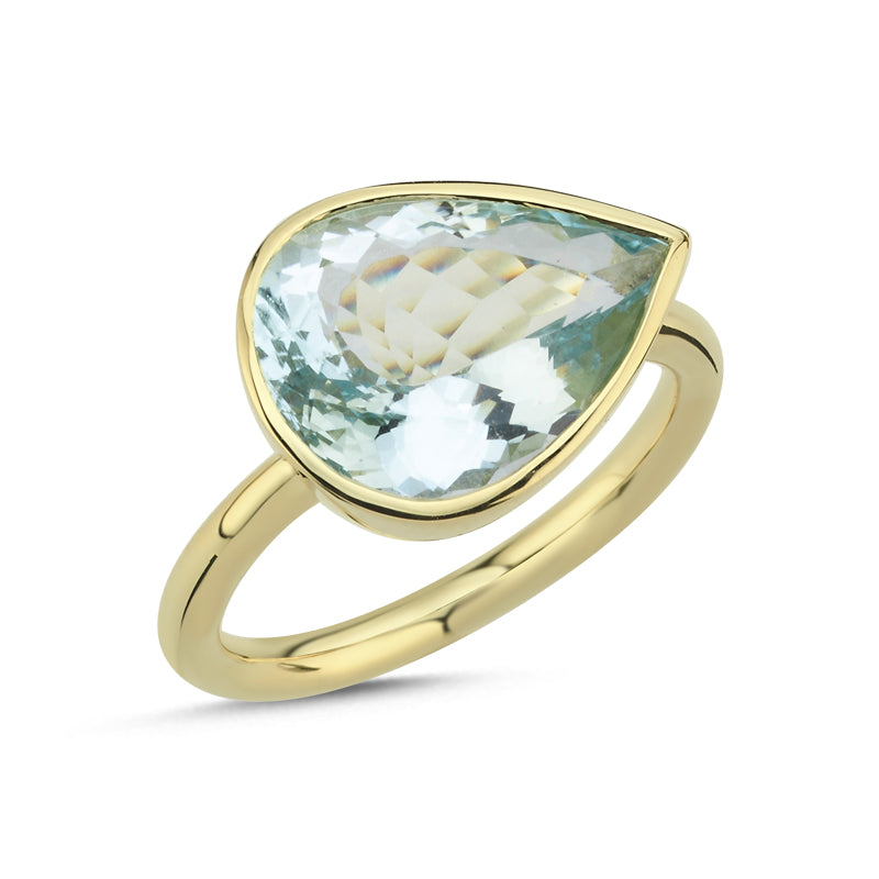 14Kt yellow gold and aquamarine ring