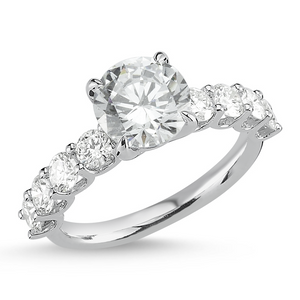 18kt white gold & round diamond engagement ring
