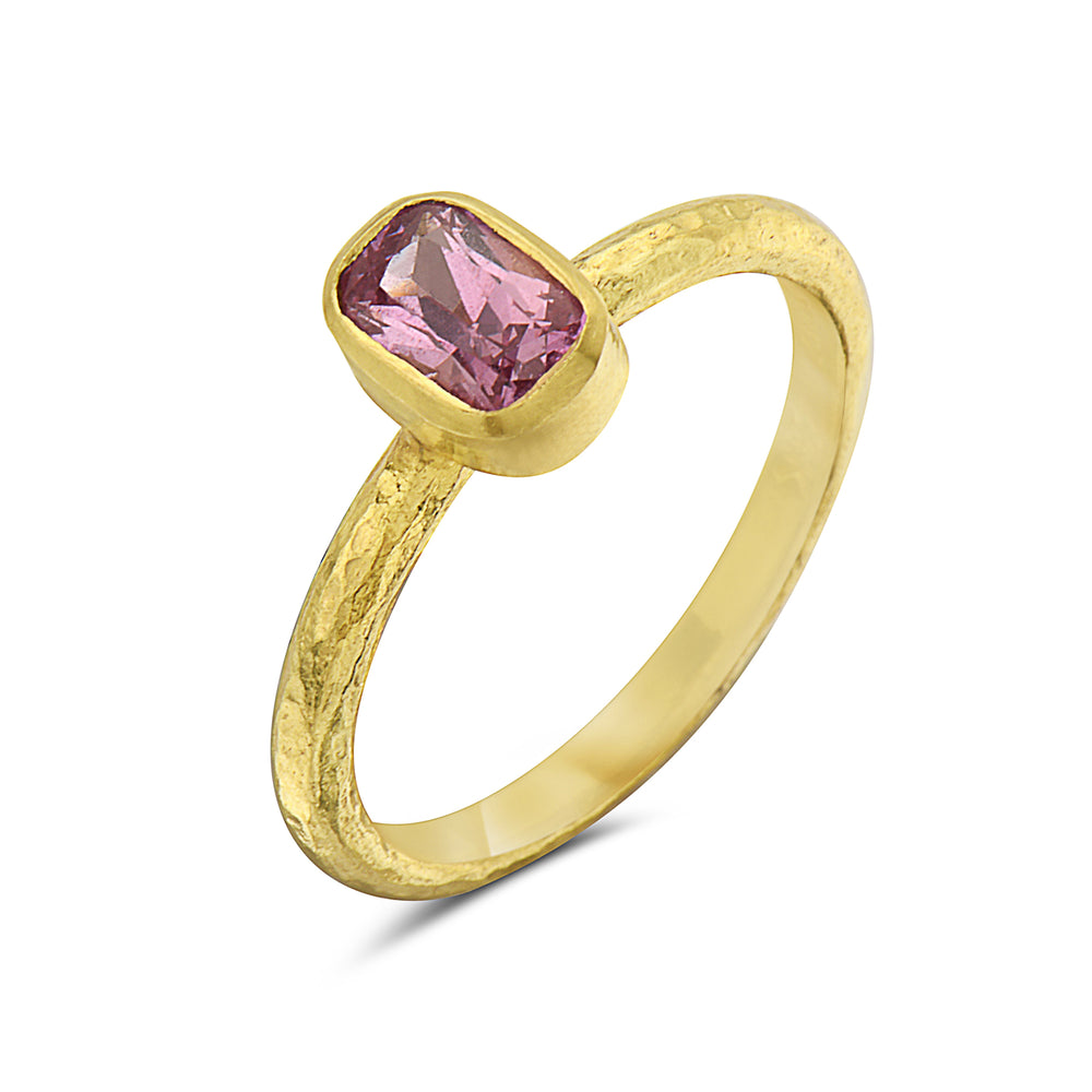 
            
                Load image into Gallery viewer, 24Kt gold and pink sapphire ring
            
        
